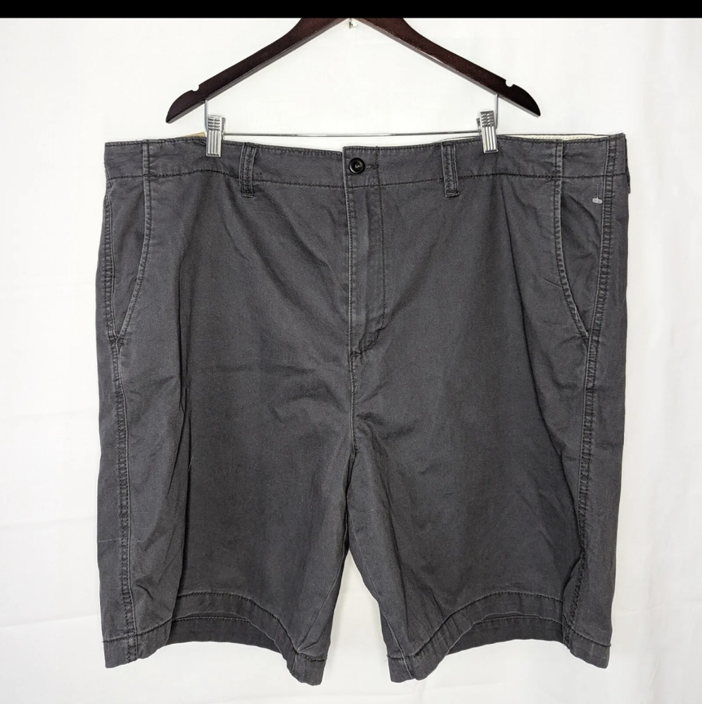 Old Navy Gray Chino Shorts W/ Pockets Mens Size 48 NWOT